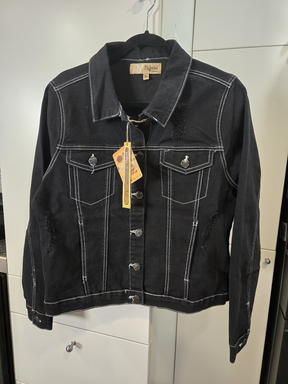 NWT Hybrid & Company Black Denim Contrast Stitch Trucker Jacket Size XL
